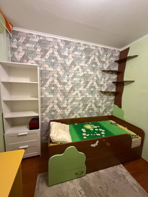 Продам трехкомнатную (3-комн.) квартиру, Маршала Жукова ул, 15, Симферополь г