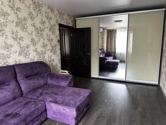 Продам двухкомнатную (2-комн.) квартиру, 1 Конной Армии ул, 86, Симферополь г