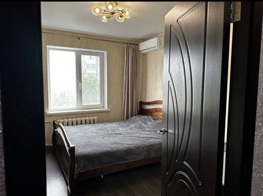 Продам двухкомнатную (2-комн.) квартиру, 1 Конной Армии ул, 86, Симферополь г