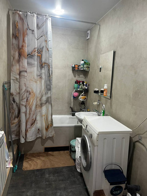 Продам двухкомнатную (2-комн.) квартиру, Беспалова ул, 93, Симферополь г