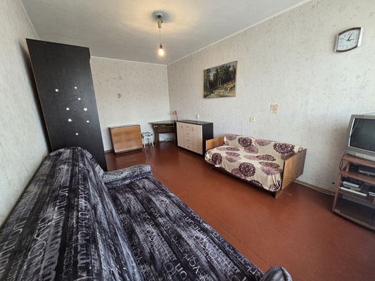 Продам однокомнатную (1-комн.) квартиру, Героев Сталинграда ул, 5, Симферополь г