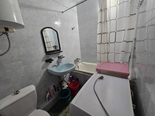 Продам однокомнатную (1-комн.) квартиру, Героев Сталинграда ул, 5, Симферополь г