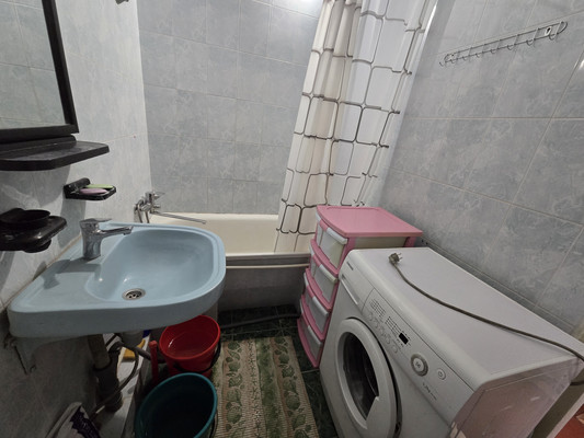 Продам однокомнатную (1-комн.) квартиру, Героев Сталинграда ул, 5, Симферополь г