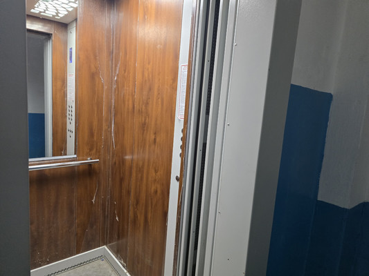 Продам однокомнатную (1-комн.) квартиру, Героев Сталинграда ул, 5, Симферополь г