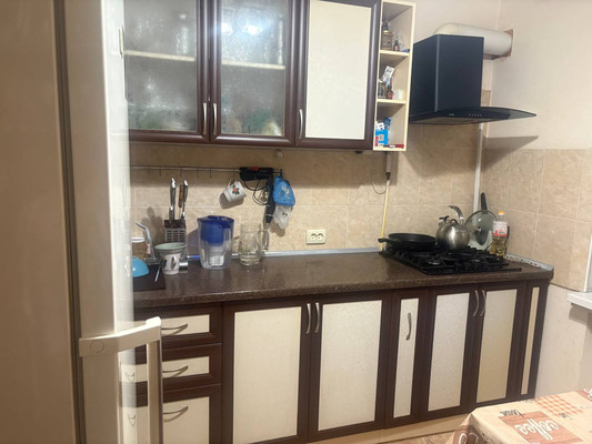 Продам двухкомнатную (2-комн.) квартиру, Русская ул, 103б, Симферополь г