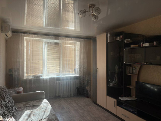 Продам двухкомнатную (2-комн.) квартиру, Русская ул, 103б, Симферополь г