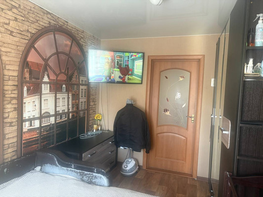 Продам двухкомнатную (2-комн.) квартиру, Русская ул, 103б, Симферополь г