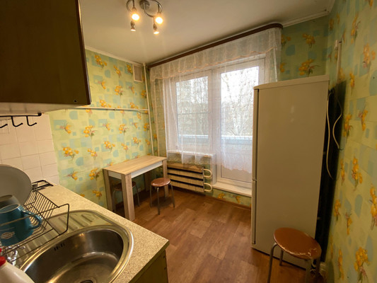 Сдам однокомнатную (1-комн.) квартиру, Космонавтов ул, 3, Щербинка г