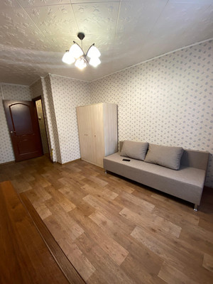 Сдам однокомнатную (1-комн.) квартиру, Космонавтов ул, 3, Щербинка г