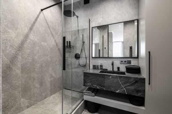 Продам трехкомнатную (3-комн.) квартиру, Попова ул, 18, Екатеринбург г