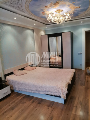 Продам трехкомнатную (3-комн.) квартиру, Школьная ул, 10, Поварово дп