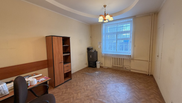 Продам трехкомнатную (3-комн.) квартиру, Горького ул, 35, Малино рп