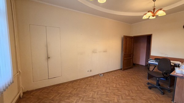 Продам трехкомнатную (3-комн.) квартиру, Горького ул, 35, Малино рп