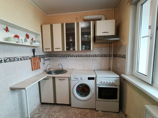 Продам трехкомнатную (3-комн.) квартиру, Профессора Севастьянова ул, 33, Калининград г