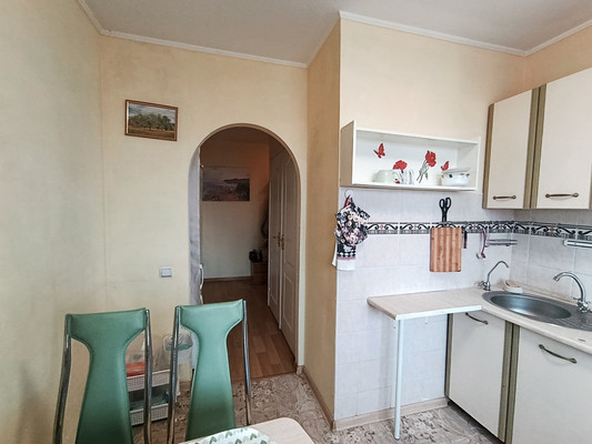 Продам трехкомнатную (3-комн.) квартиру, Профессора Севастьянова ул, 33, Калининград г