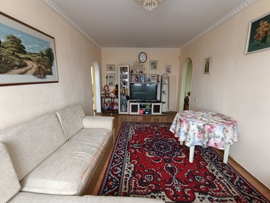 Продам трехкомнатную (3-комн.) квартиру, Профессора Севастьянова ул, 33, Калининград г