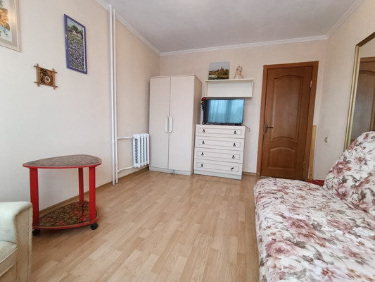 Продам трехкомнатную (3-комн.) квартиру, Профессора Севастьянова ул, 33, Калининград г