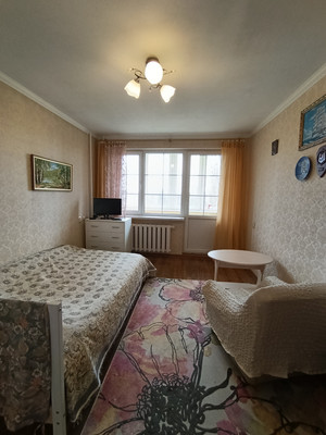 Продам трехкомнатную (3-комн.) квартиру, Профессора Севастьянова ул, 33, Калининград г