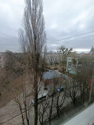 Продам трехкомнатную (3-комн.) квартиру, Профессора Севастьянова ул, 33, Калининград г