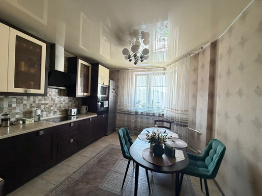 Продам трехкомнатную (3-комн.) квартиру, Вертолётчиков ул, 1, Москва г