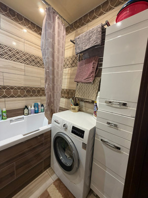 Продам трехкомнатную (3-комн.) квартиру, Вертолётчиков ул, 1, Москва г