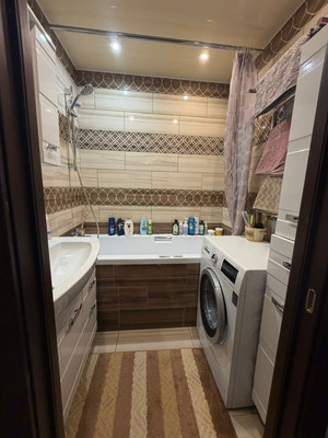 Продам трехкомнатную (3-комн.) квартиру, Вертолётчиков ул, 1, Москва г