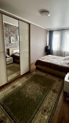 Продам двухкомнатную (2-комн.) квартиру, Луговая ул, 1к1, Калининград г