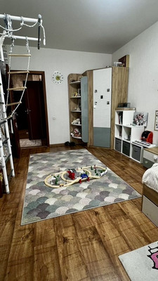 Продам двухкомнатную (2-комн.) квартиру, Луговая ул, 1к1, Калининград г