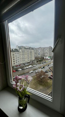 Продам двухкомнатную (2-комн.) квартиру, Луговая ул, 1к1, Калининград г