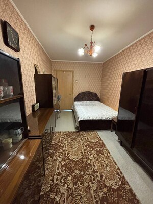 Продам трехкомнатную (3-комн.) квартиру, Профсоюзная ул, 136к2, Москва г