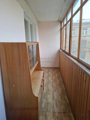 Продам однокомнатную (1-комн.) квартиру, Малахитовая ул, 10к2, Москва г