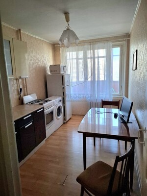 Продам однокомнатную (1-комн.) квартиру, Малахитовая ул, 10к2, Москва г