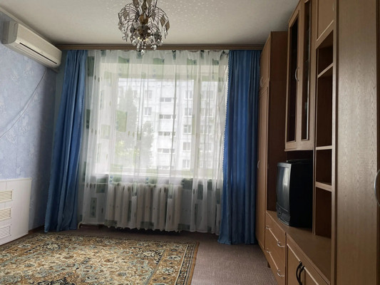 Продам комнату в 8-комн. квартире, Киргизская ул, 5/1, Ростов-на-Дону г