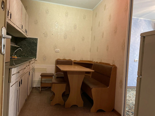 Продам комнату в 8-комн. квартире, Киргизская ул, 5/1, Ростов-на-Дону г