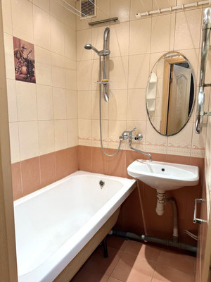 Продам однокомнатную (1-комн.) квартиру, Бухарестская ул, 39к1, Санкт-Петербург г