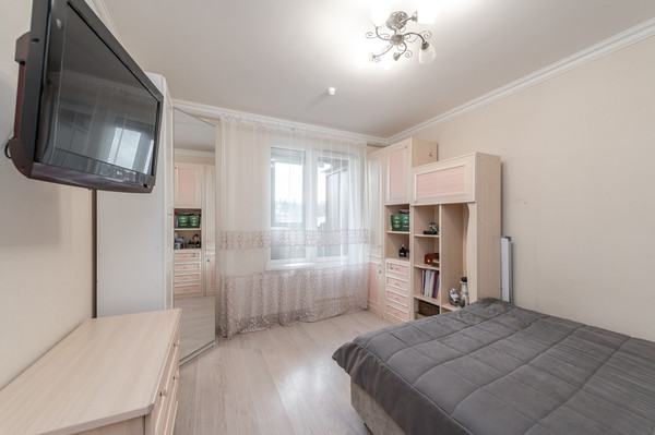 Продам двухкомнатную (2-комн.) квартиру, Игоря Мерлушкина ул, 6, Красногорск г