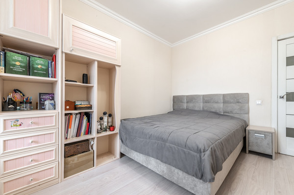 Продам двухкомнатную (2-комн.) квартиру, Игоря Мерлушкина ул, 6, Красногорск г