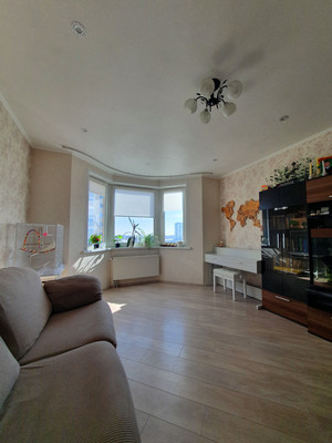 Продам трехкомнатную (3-комн.) квартиру, Курыжова (Южный мкр.) ул, 26, Домодедово г
