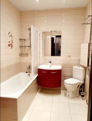 Продам трехкомнатную (3-комн.) квартиру, Калинина ул, 5, Химки г