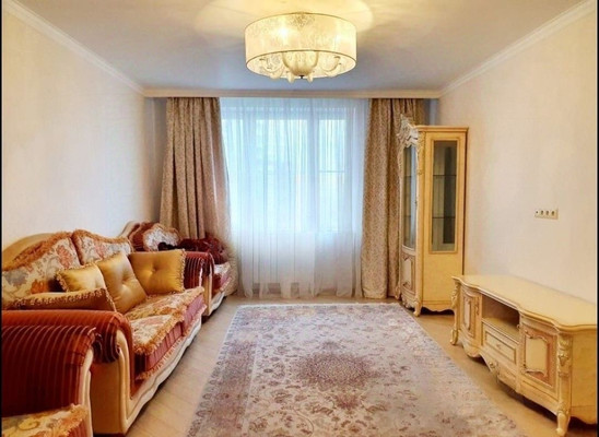 Продам трехкомнатную (3-комн.) квартиру, Калинина ул, 5, Химки г