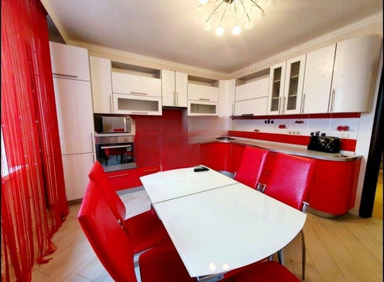 Продам трехкомнатную (3-комн.) квартиру, Калинина ул, 5, Химки г