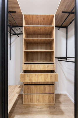 Продам однокомнатную (1-комн.) квартиру, Артиллерийская ул, 85а, Калининград г