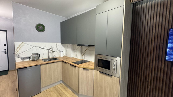 Продам однокомнатную (1-комн.) квартиру, Стекольная ул, 39, Калининград г