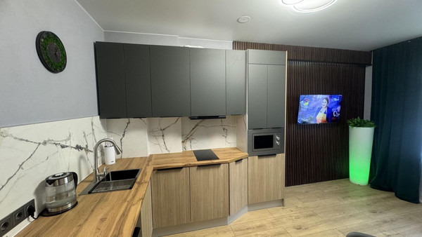 Продам однокомнатную (1-комн.) квартиру, Стекольная ул, 39, Калининград г