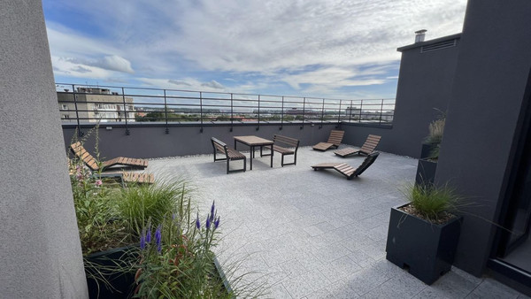 Продам однокомнатную (1-комн.) квартиру, Стекольная ул, 39, Калининград г