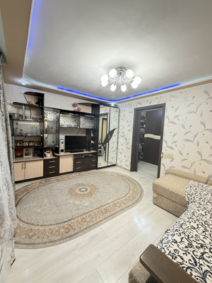 Продам двухкомнатную (2-комн.) квартиру, Дзержинского ул, 63, Тихорецк г