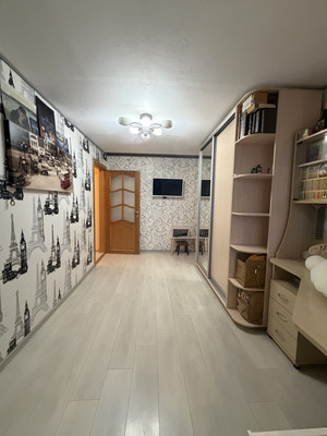 Продам двухкомнатную (2-комн.) квартиру, Дзержинского ул, 63, Тихорецк г