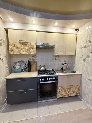 Продам двухкомнатную (2-комн.) квартиру, Дзержинского ул, 63, Тихорецк г