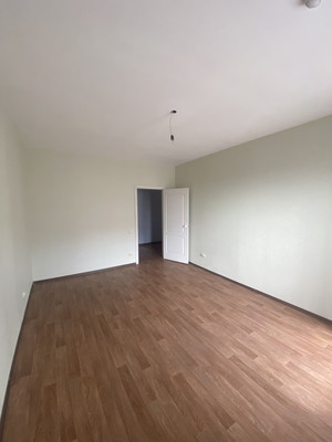 Продам трехкомнатную (3-комн.) квартиру, Теряева ул, 9, Ростов-на-Дону г