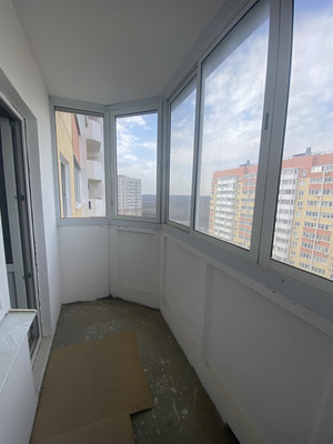 Продам трехкомнатную (3-комн.) квартиру, Теряева ул, 9, Ростов-на-Дону г